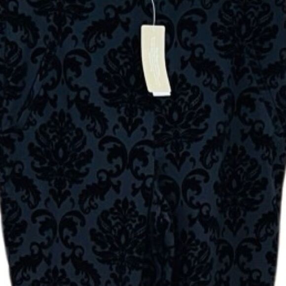 NWT Chico’s Fabulously Slimming Flocked Pull On Pant, Fashion Black size 1 - Picture 7 of 8